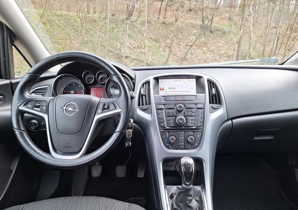 Opel Astra cena 23000 przebieg: 224000, rok produkcji 2013 z Pruszcz Gdański małe 92
